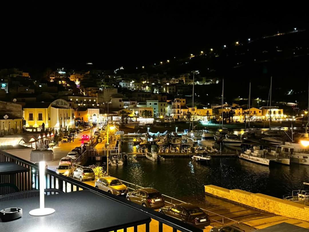Golden House Lägenhet Castellammare del Golfo Exteriör bild